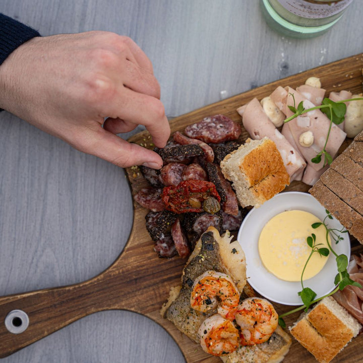 Borrelplank bij Brasserie Nieuw Ehrenstein in Kerkrade