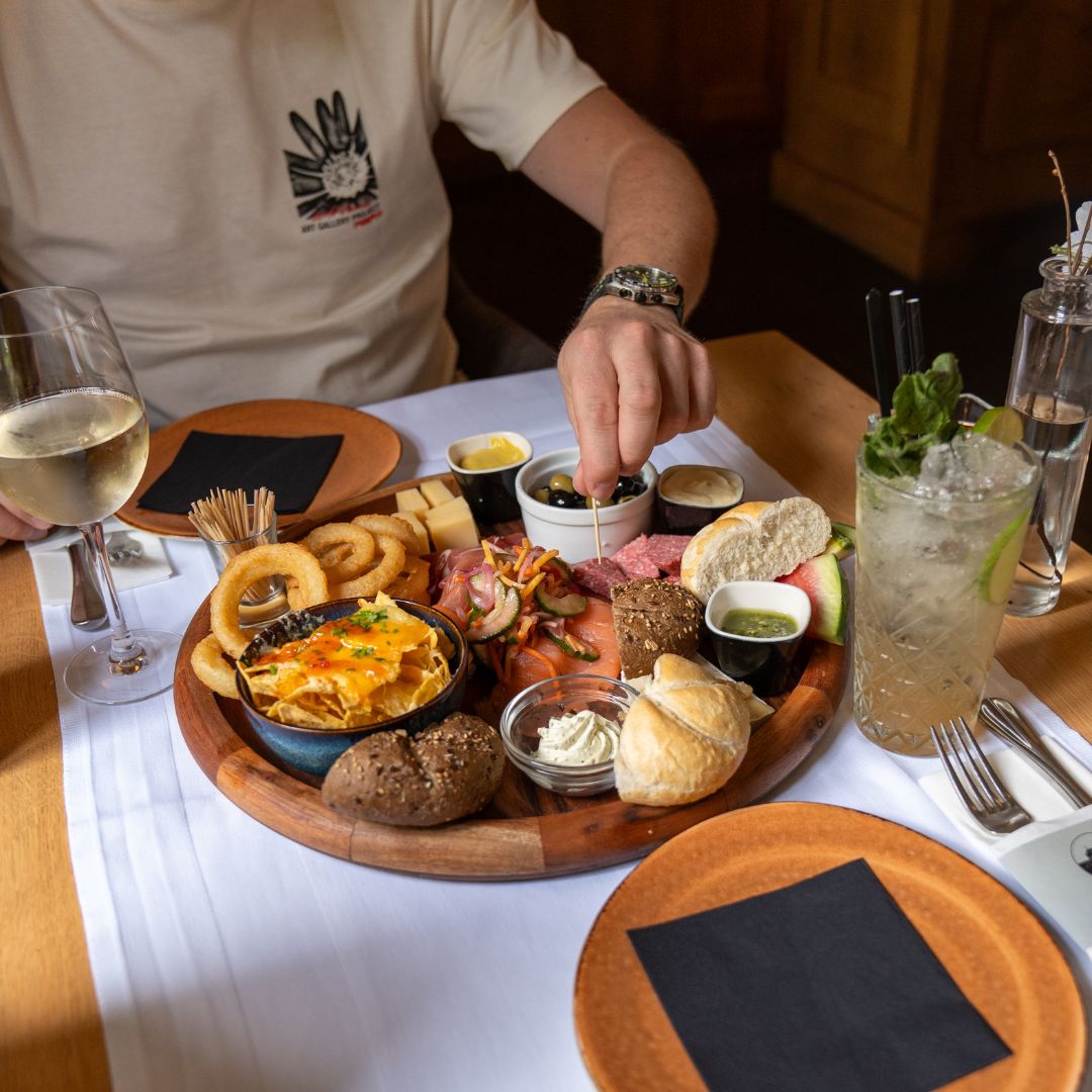 Borrelplank bij Brasserie Hoenshuis en HeerluX