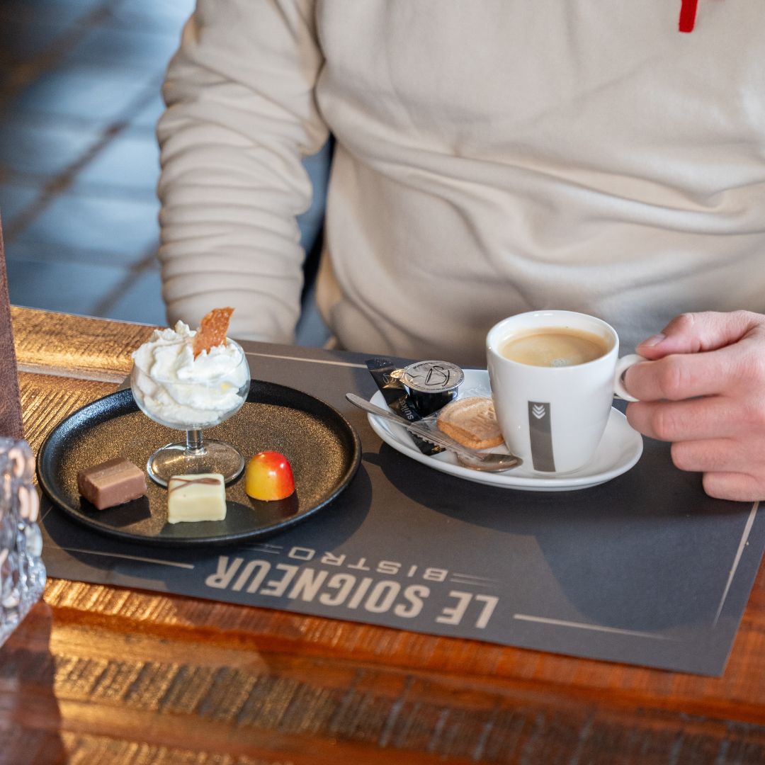 Koffie en bonbons bij Le Soigneur in Sippenaeken