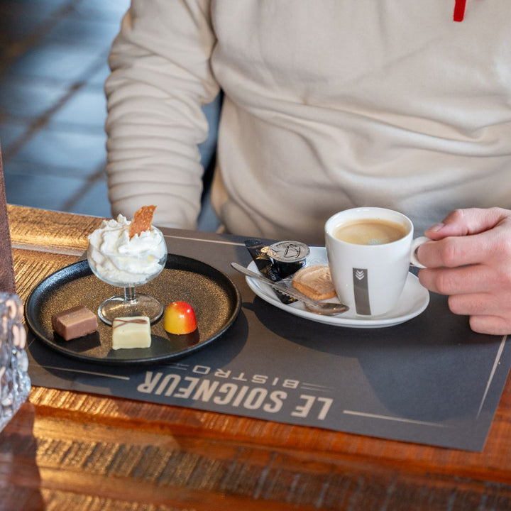 Koffie en bonbons bij Le Soigneur in Sippenaeken