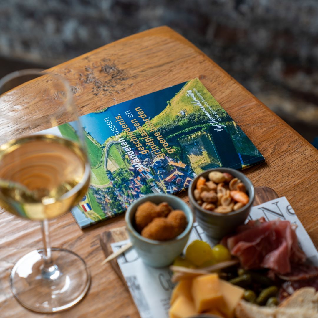 Borrelplank bij restaurant Crasborn in Thorn