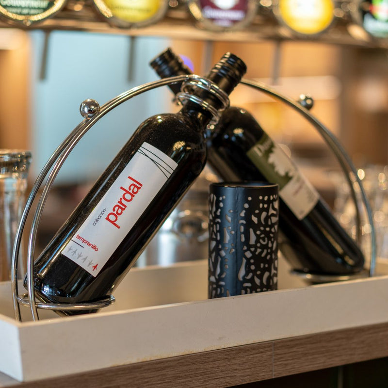 wijnflessen op de bar