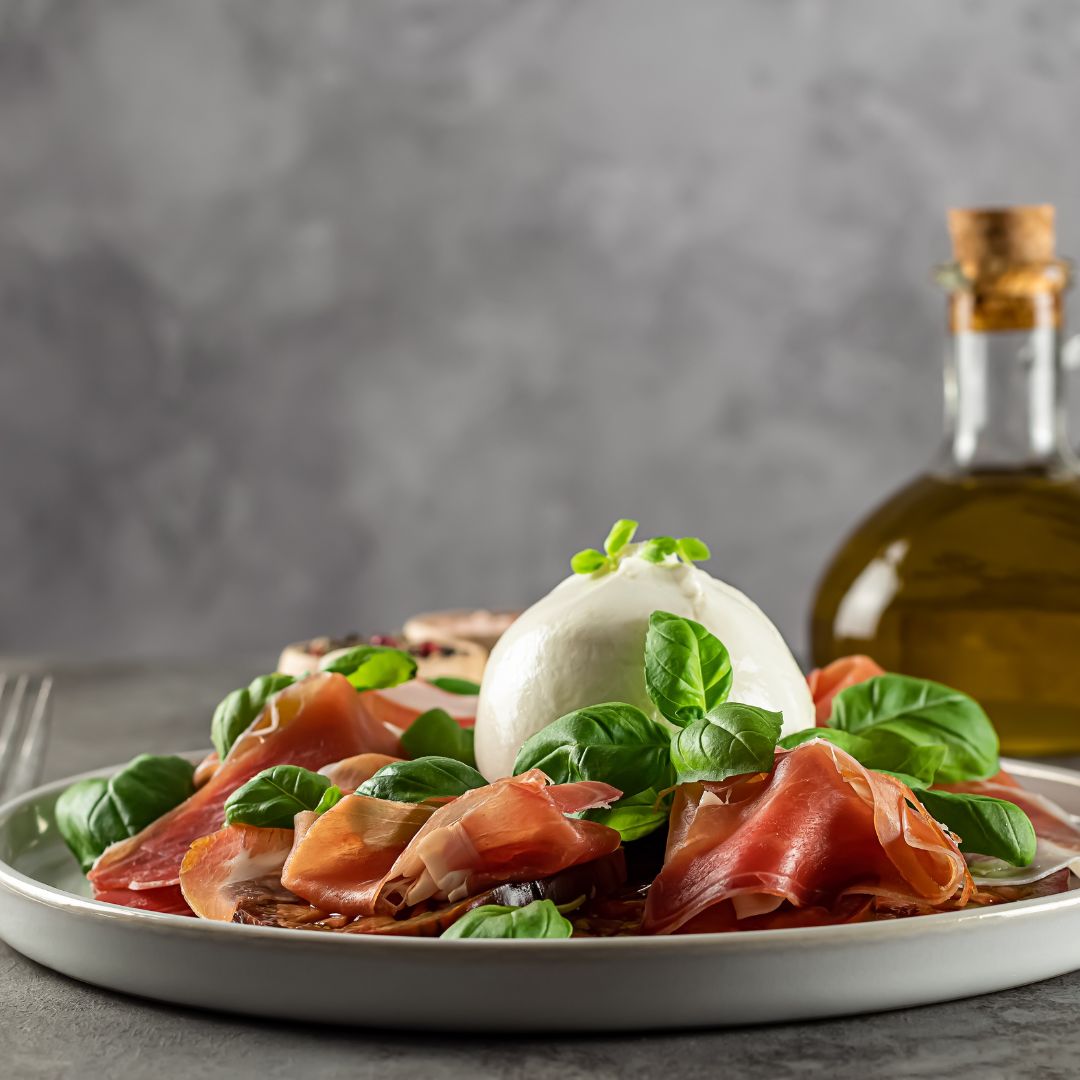 Burrata met prosciutto
