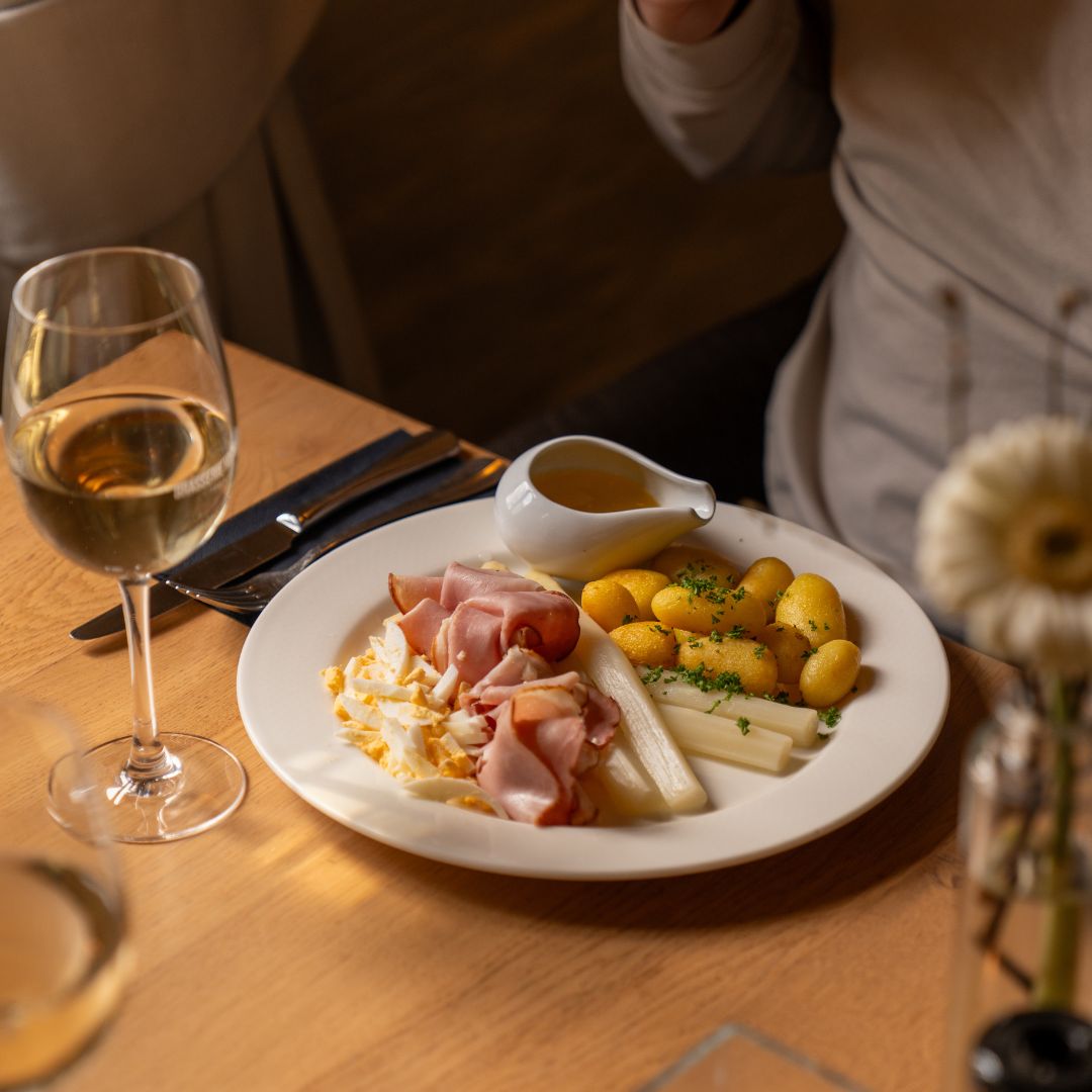 Aspergemenu bij Brasserie Hoenshuis