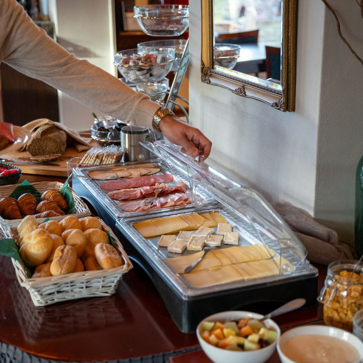 Ontbijtbuffet Hotel De Abdij van Horn