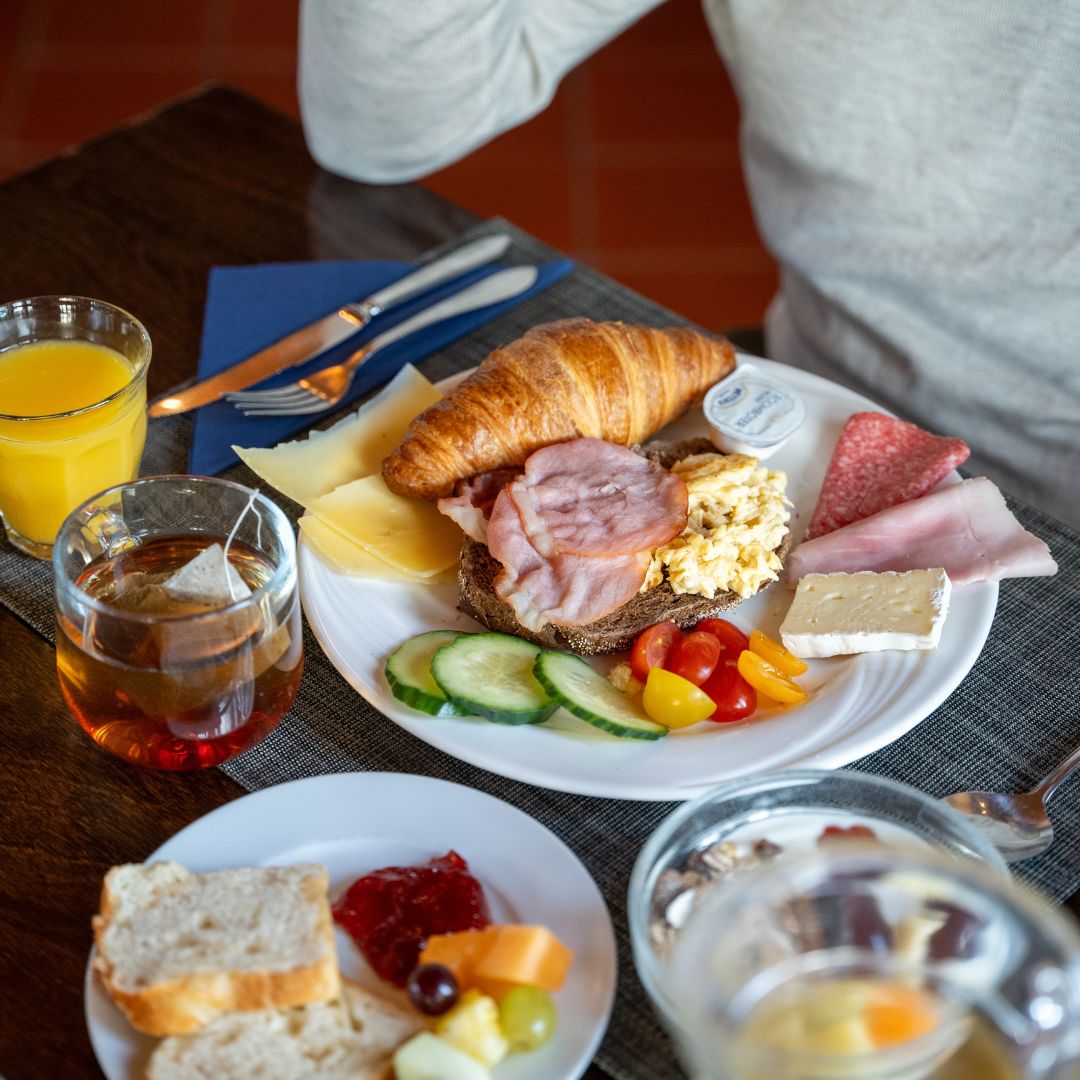 Ontbijtbuffet Hotel De Abdij van Horn