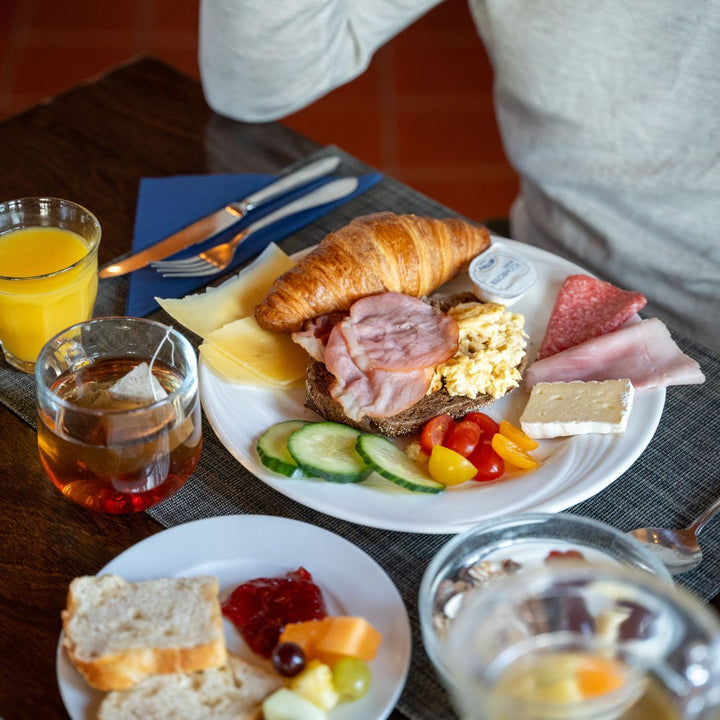 Ontbijtbuffet Hotel De Abdij van Horn