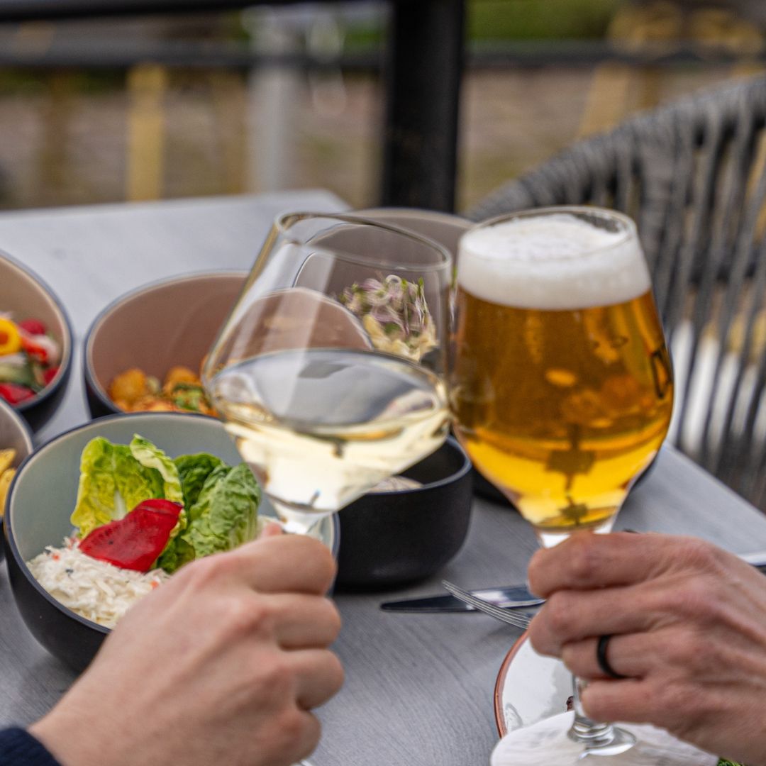 proosten bij Brasserie Nieuw Ehrenstein