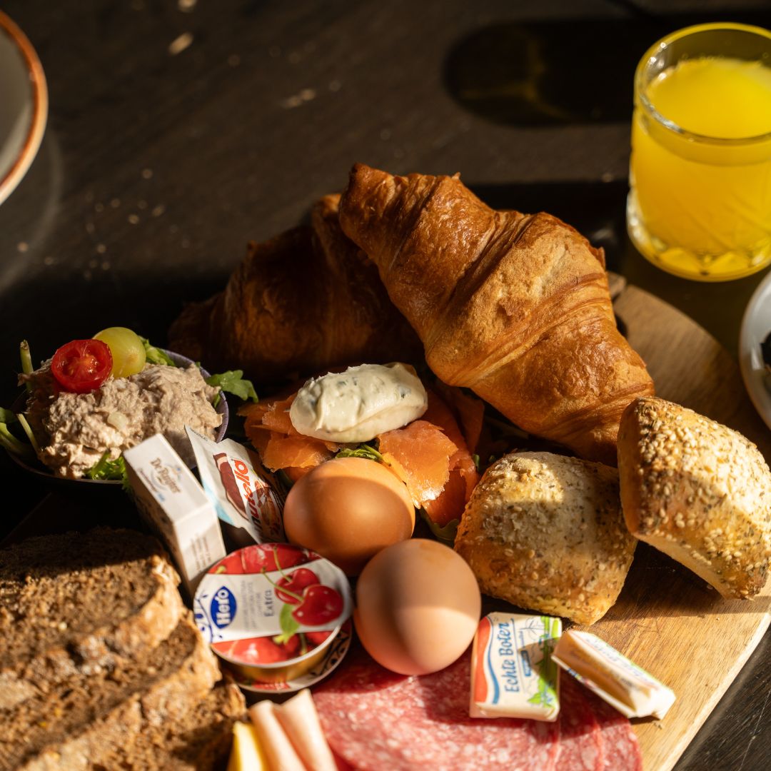 Ontbijt bij Don's Dikke Daniker in Sweikhuizen