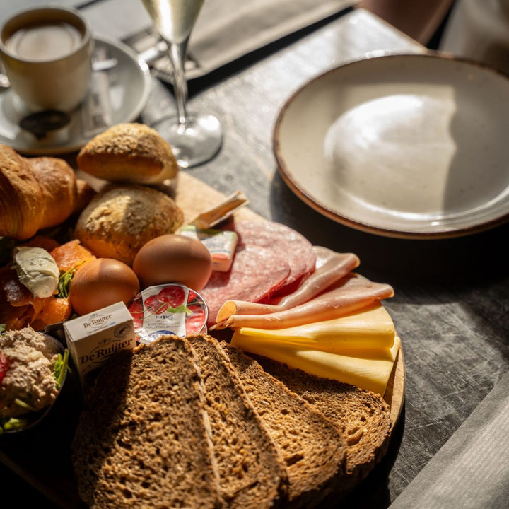 Ontbijt bij Don's Dikke Daniker in Sweikhuizen