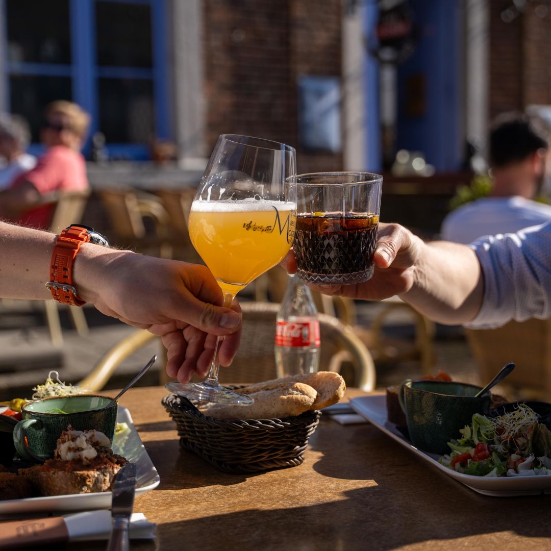 drinken bij Café Restaurant  Modern in Teuven