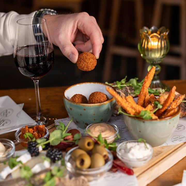 Borrelplank bij Schtad Zitterd in Sittard