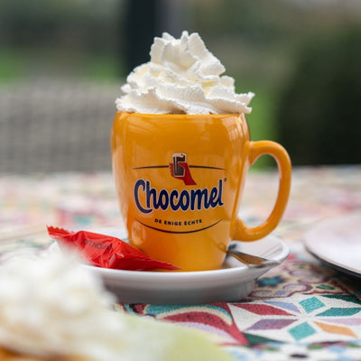 Warme chocomel met slagroom