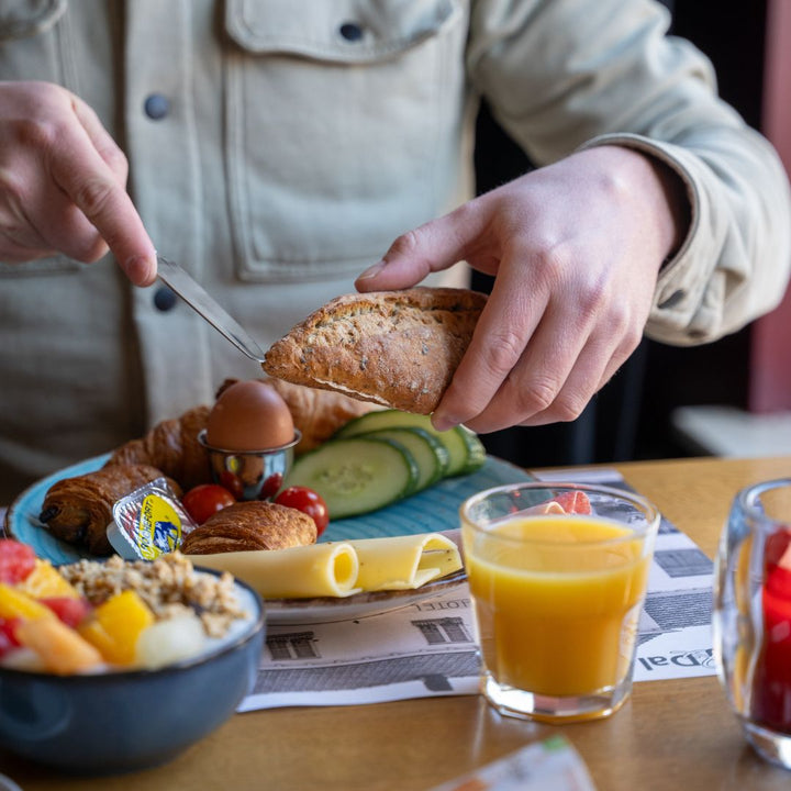 Luxe ontbijtbuffet bij Gasterij Berg en Dal in Slenaken
