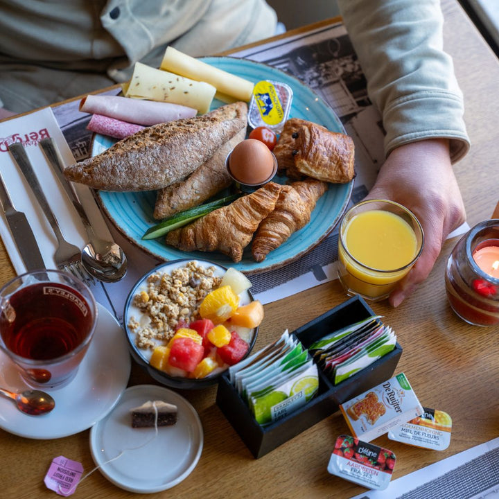 Luxe ontbijtbuffet bij Gasterij Berg en Dal in Slenaken