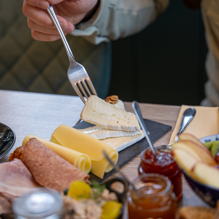Luxe ontbijt bij Auberge A gen Kirk in Vijlen