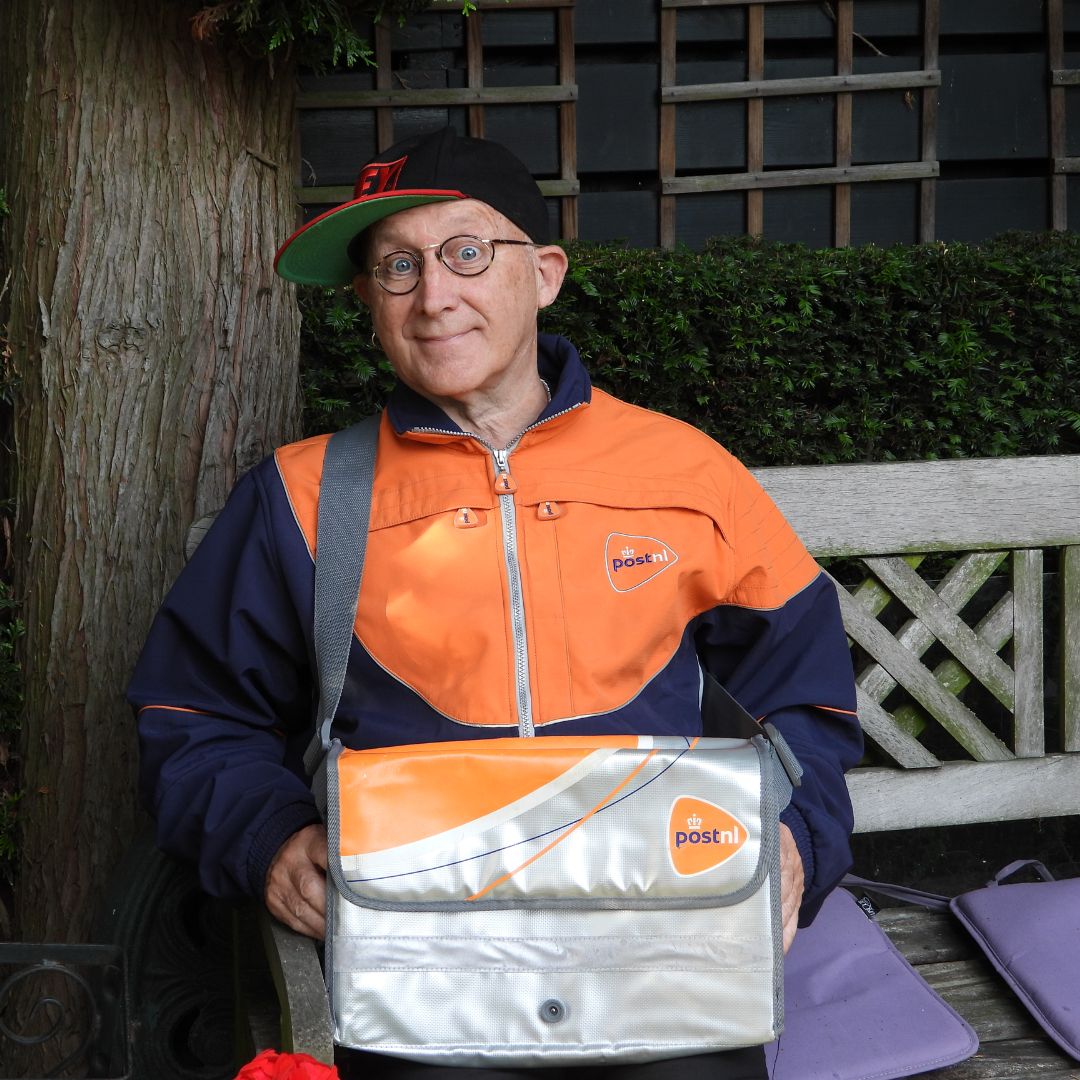 Jack vinders als Sjonnie d'r Postbül