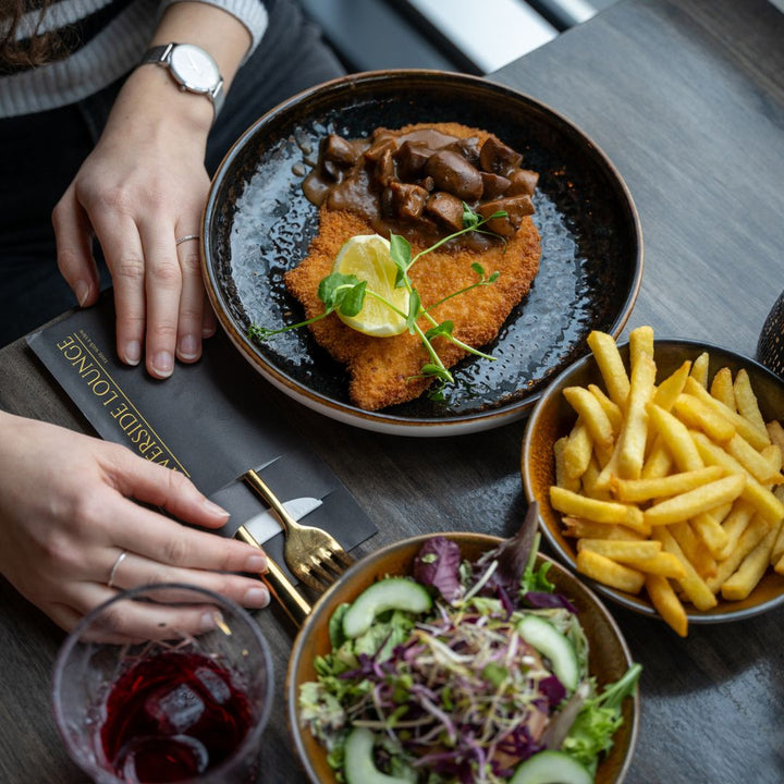 Diner bij Riverside Lounge in Maastricht