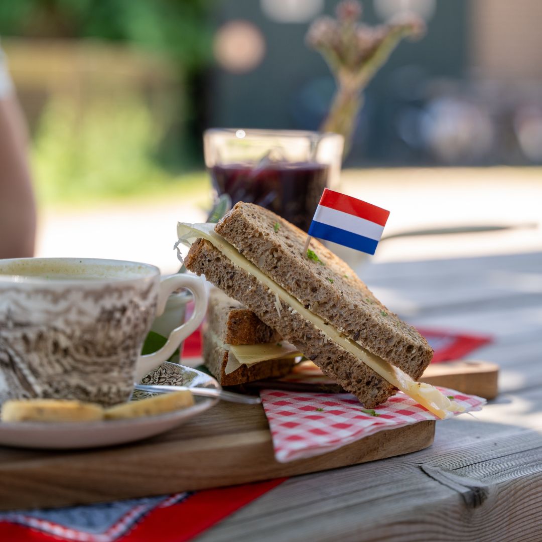 boterham met kaas bij Boerderijhoeve Schurenhof in Vlodrop