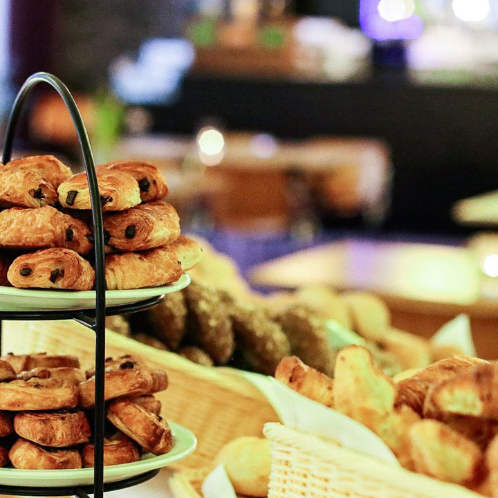 Luxe ontbijtbuffet bij Abdij Hotel Rolduc in Kerkrade