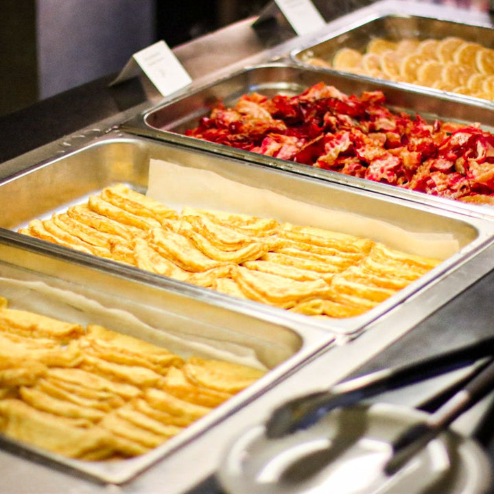 Luxe ontbijtbuffet bij Abdij Hotel Rolduc in Kerkrade